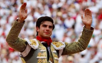 Pamplona: El Fuego de Colombo Cierra a Hombros San Fermín – Triunfadores 2023