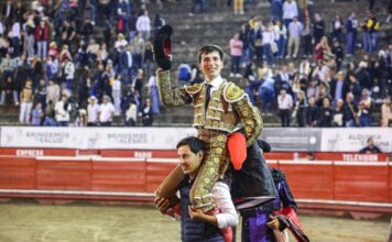 La Noche de los Danieles y de Jarol en la Novillada sin Picadores de Toros y Ciudad