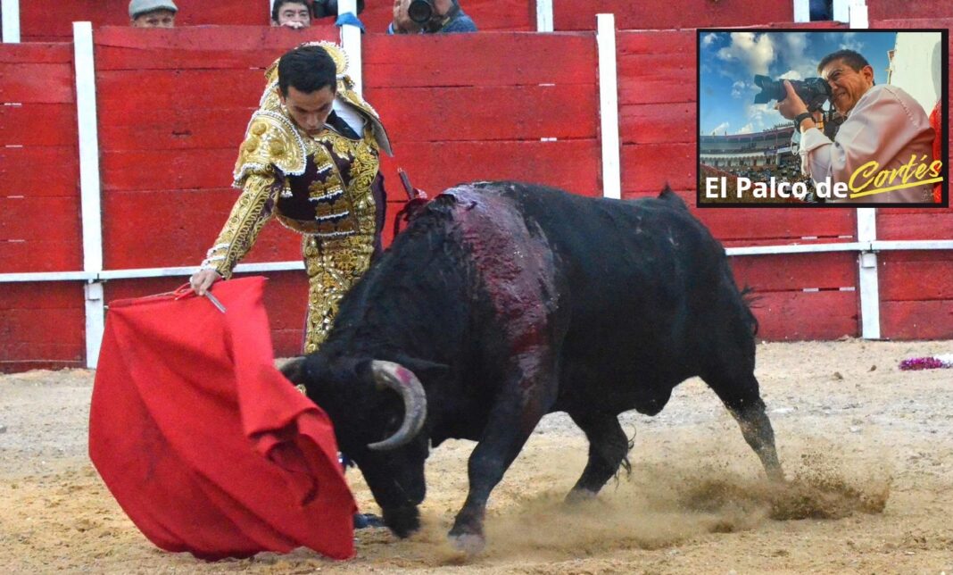 El Palco de Cortés en la 1ra de Lenguazaque | Voy a Los Toros