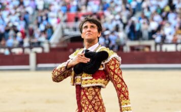 Oreja para Roca Rey y Rafa Serna en la decimoctava de abono