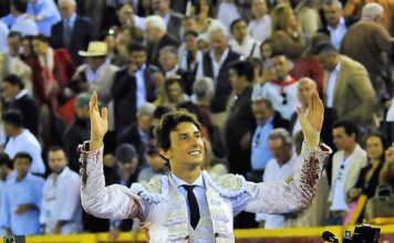 Acho: La Apuesta Roca Rey, Solo Ante el Destino