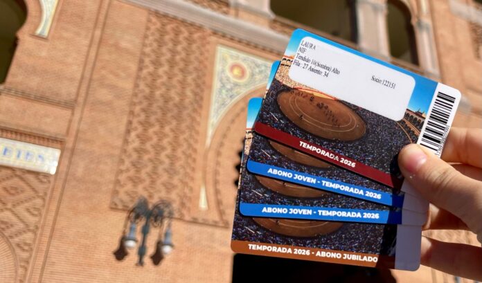 26d9c010ec084e96e8ee0eba9b6a45ccef9e50b65e07023bf2ef11738339f210