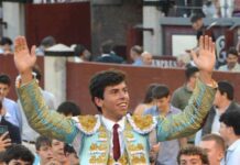 San Isidro: Julio Méndez Puerta Grande en la 3a Novillada