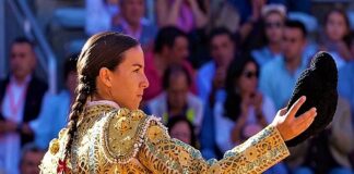 Raquel Martín, Frente a la Historia