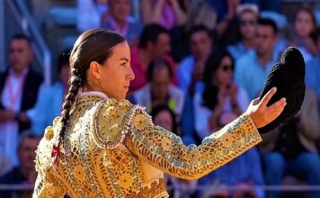 Raquel Martín, Frente a la Historia