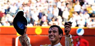 Ismael Martín Conquista Acho con Una Oreja